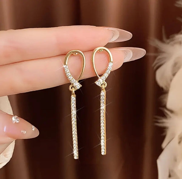 MoUi. New Cubic Zirconia Dangle