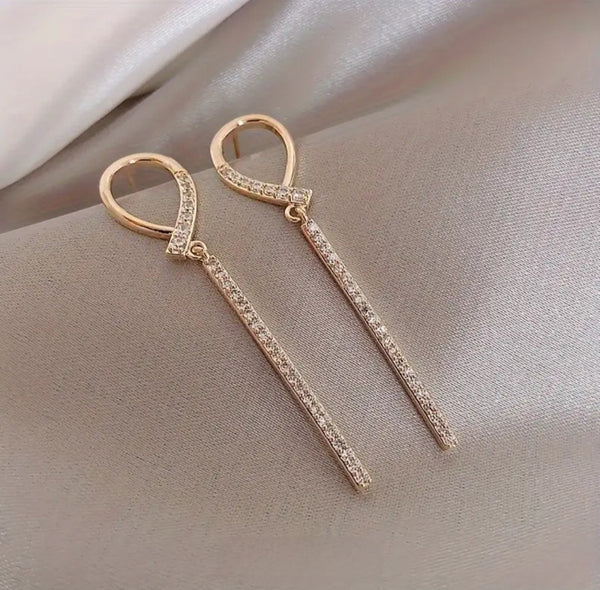 MoUi. New Cubic Zirconia Dangle