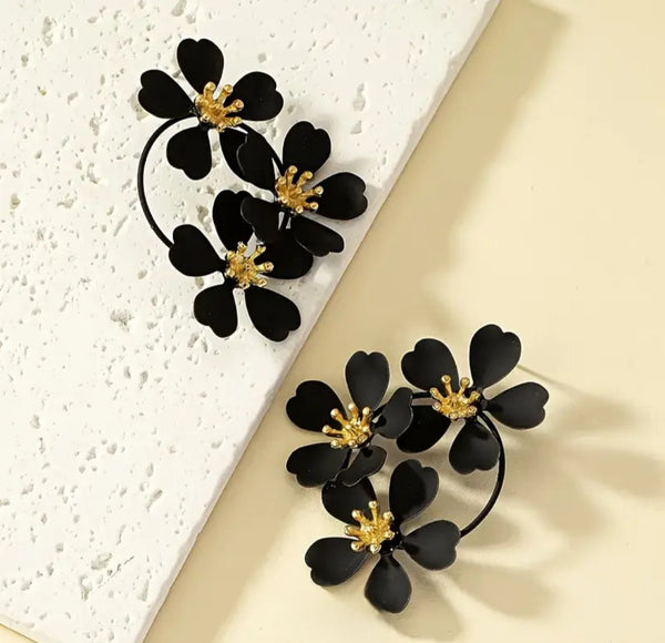 MoUi. New Camelia Black Drop
