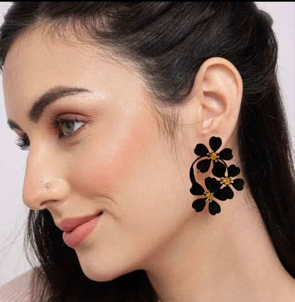 MoUi. New Camelia Black Drop