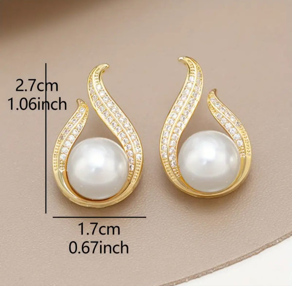 MoUi. New French Glass Inlaid Pearl Drop