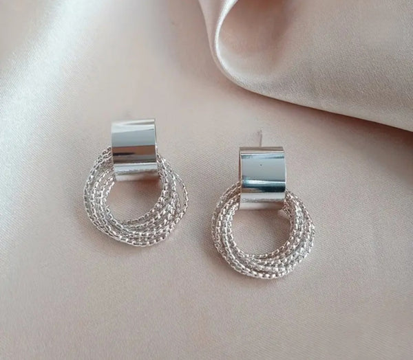 MoUi. New Hoop Gold