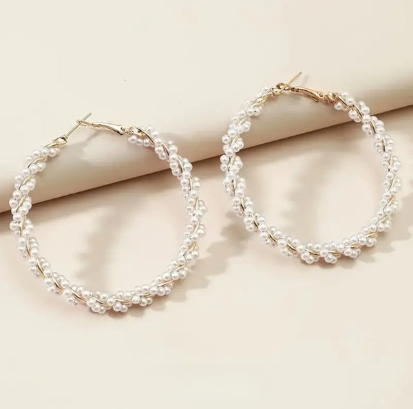 MoUi New Pearl and Gold Twist Hoop