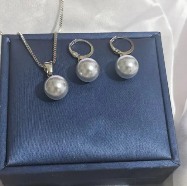 MoUi. New Classic Grey Faux Pearl Pendant Necklace Set