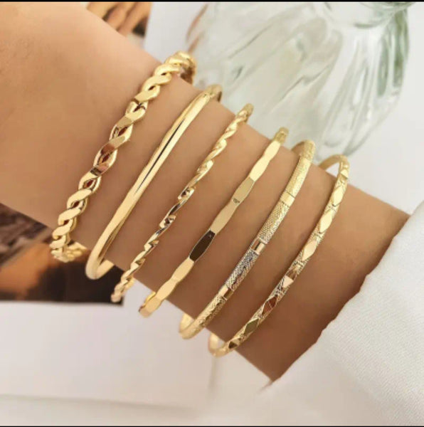 MoUi. New Faux Gold Bracelet Set