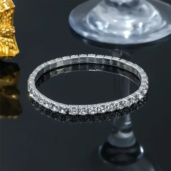MoUi. New Silver Full Diamond Tennis Bracelet