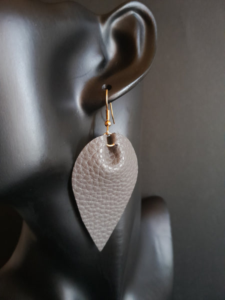 MoUi. Fetching Grey Faux Leather Leaf Drop