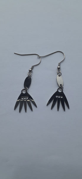 MoUi. Stainless Steel 5 Pin Leaf Drop